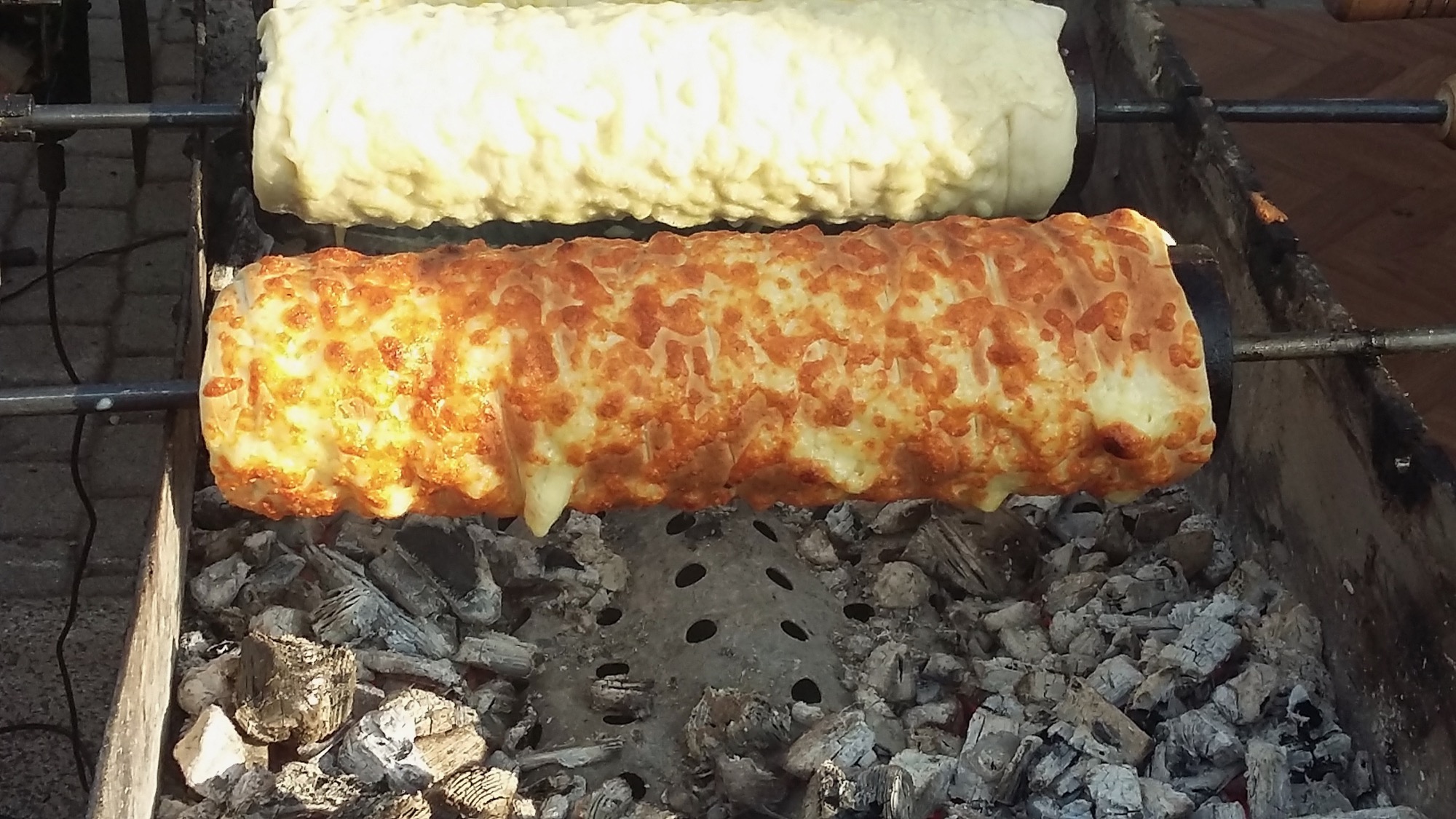 Kürtőskalács cu Brânză 4